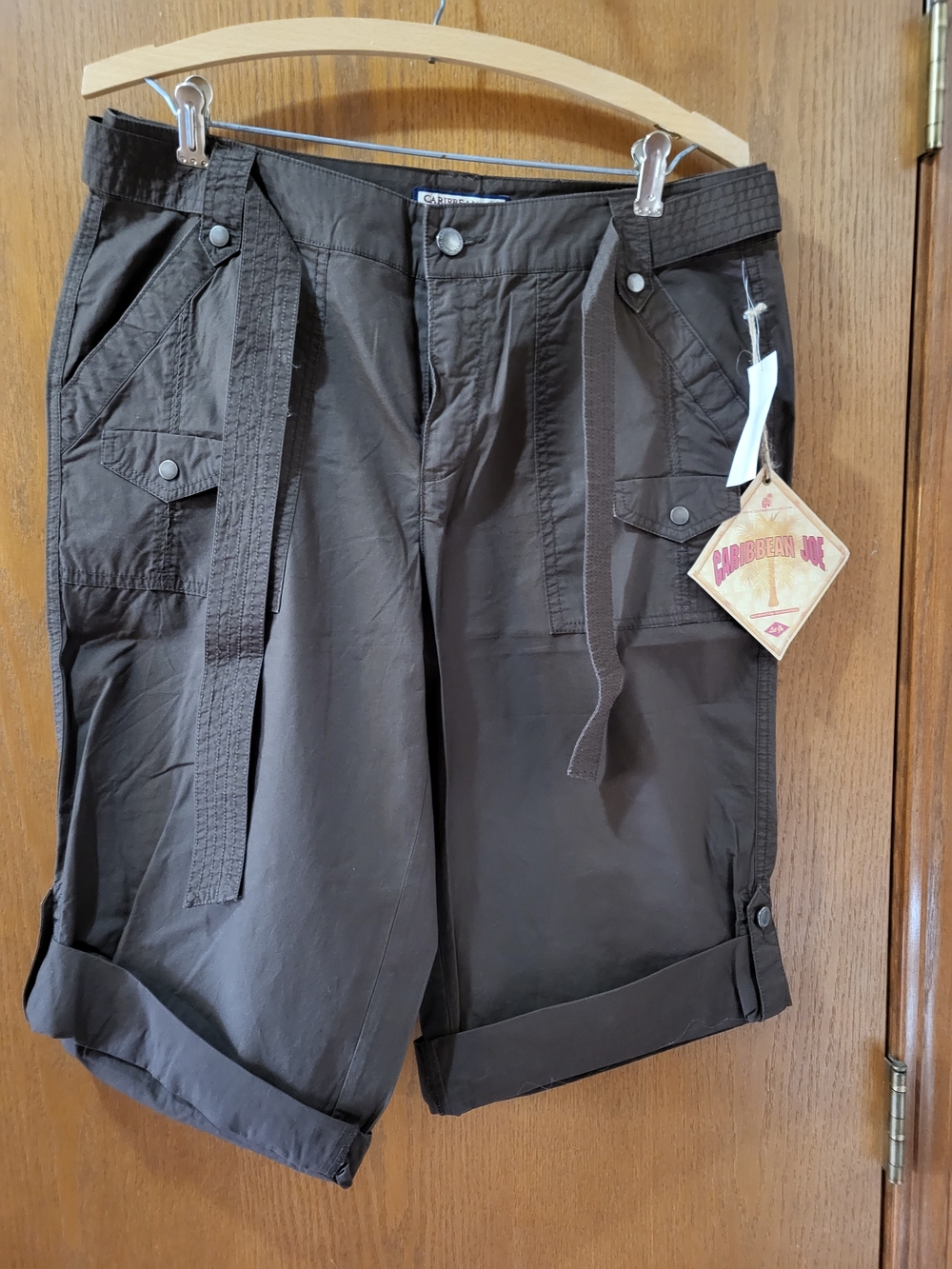 Caribbean Joe Women's Dark Brown Cargo Roll-Cuff Shorts